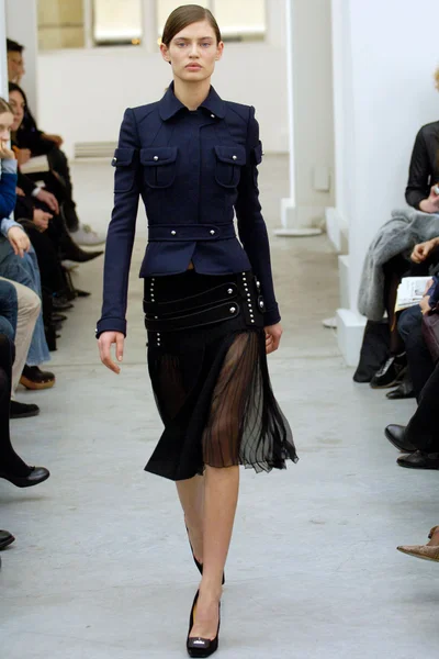 Look 13